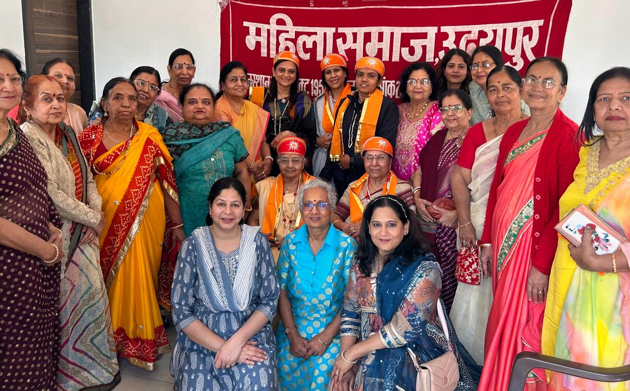 महिला सशक्तिकरण सप्ताह पर महिला समाज सोसायटी ने 80 साल से अधिक आयु की महिलाओं का सम्मान किया। 